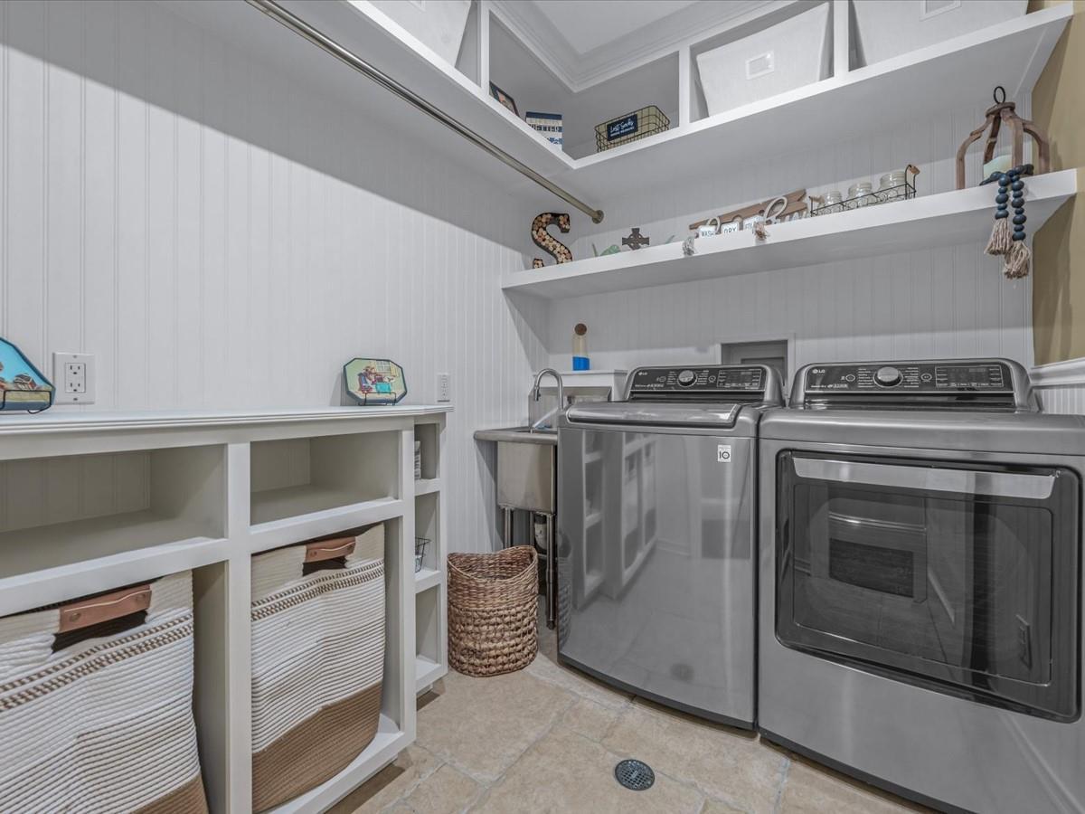 Single Family Westminster  Nassau County, NY 11552, MLS-878766-34