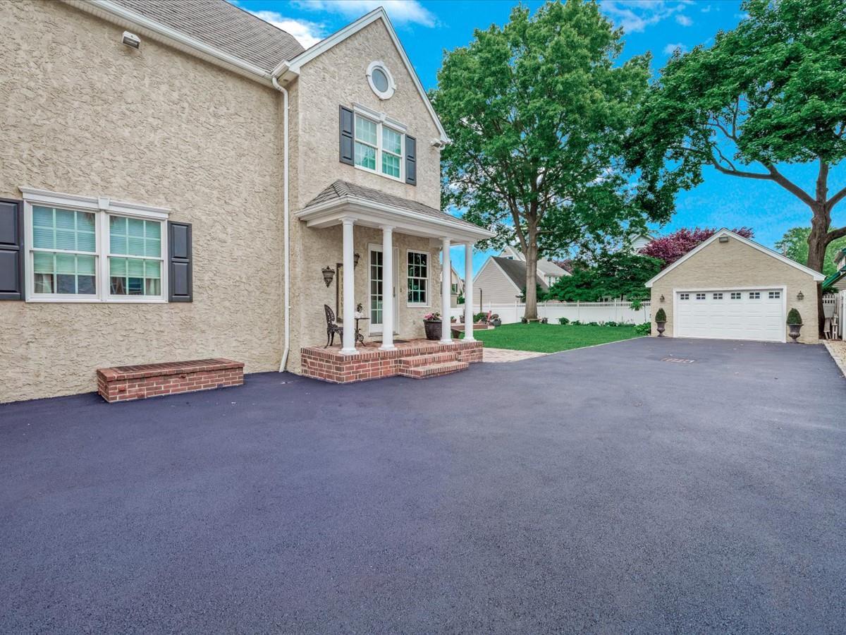 Single Family Westminster  Nassau County, NY 11552, MLS-878766-45