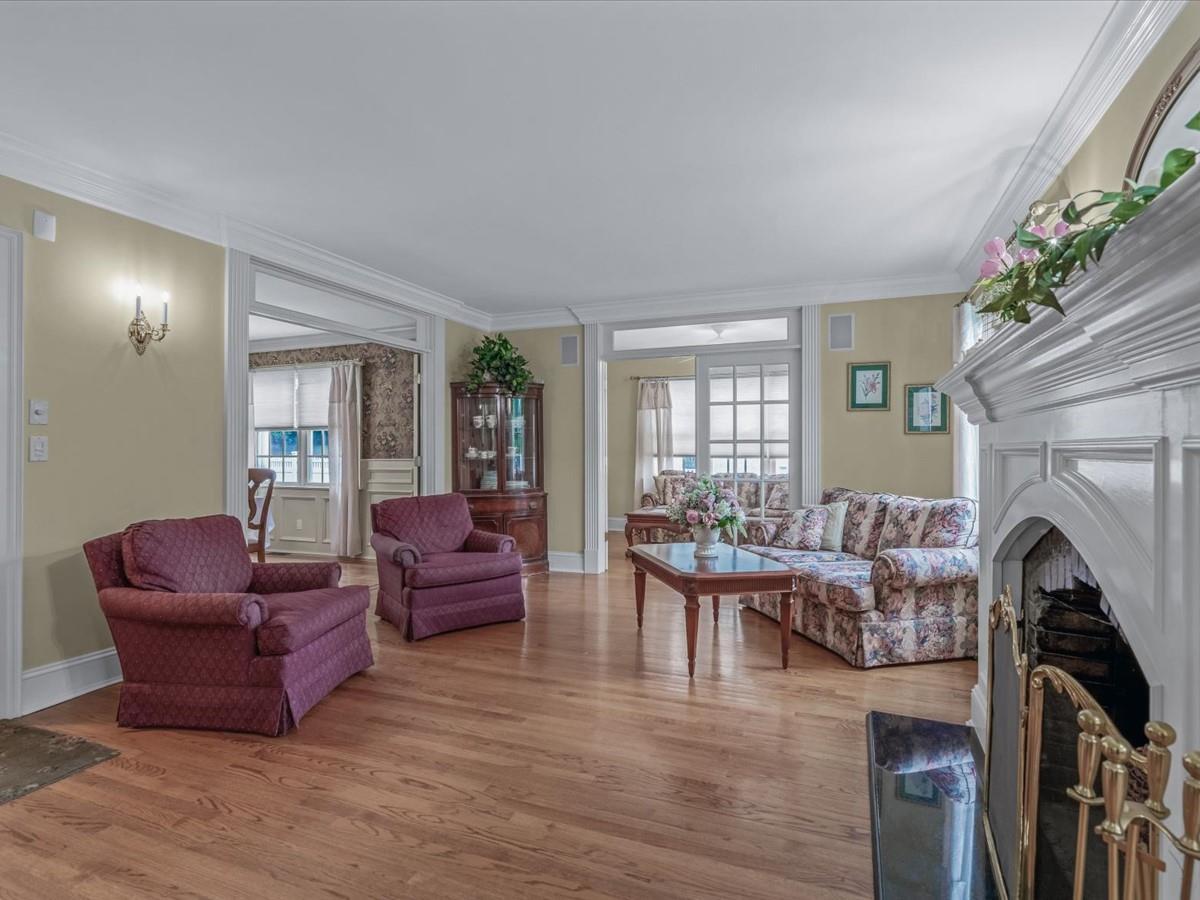 Single Family Westminster  Nassau County, NY 11552, MLS-878766-5