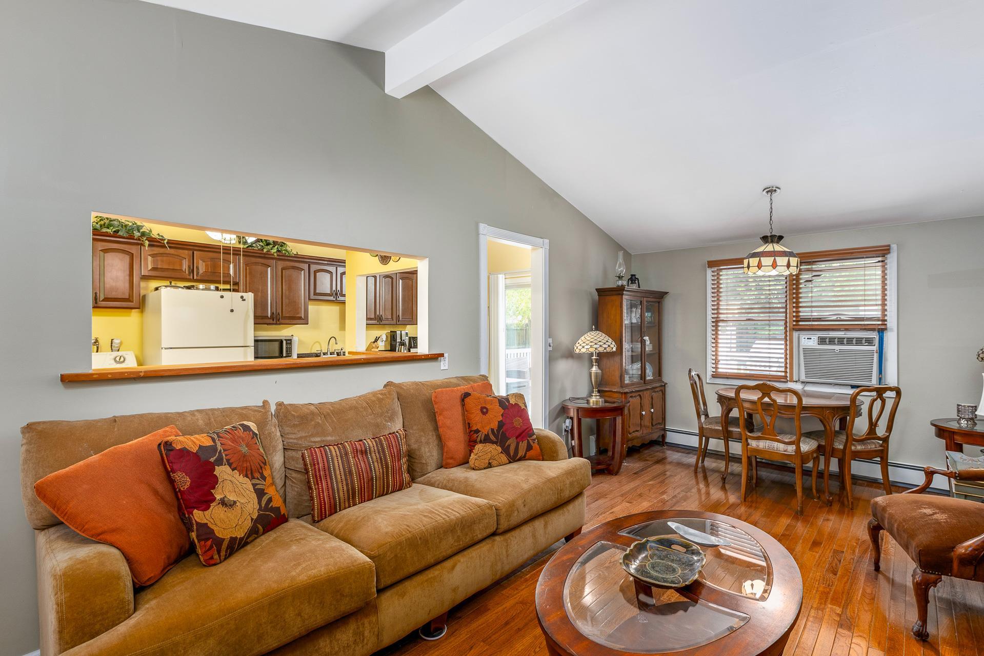 Single Family Riverside  Suffolk County, NY 11951, MLS-878834-11