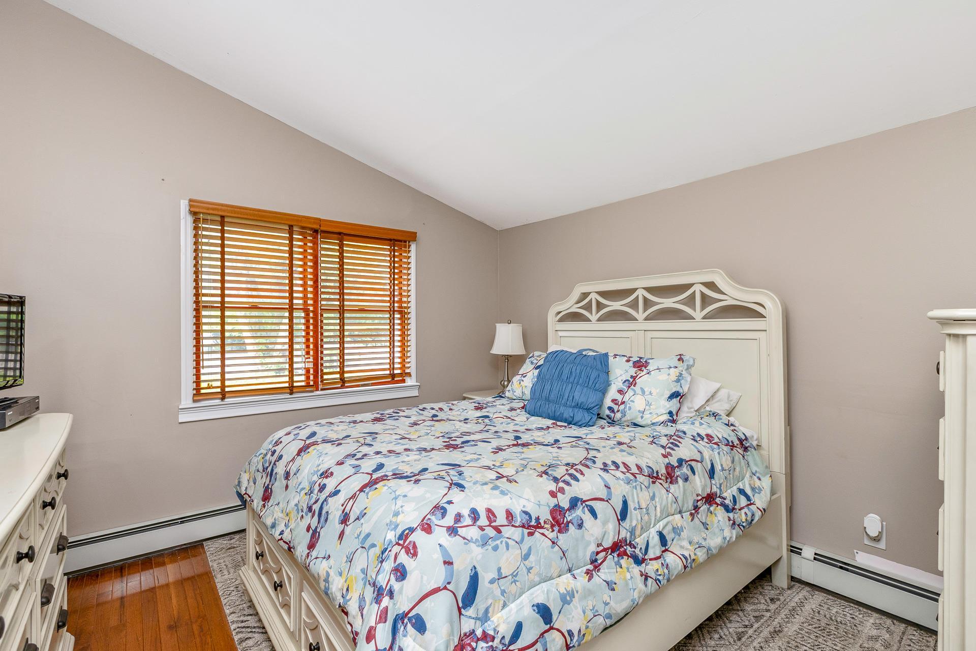 Single Family Riverside  Suffolk County, NY 11951, MLS-878834-22