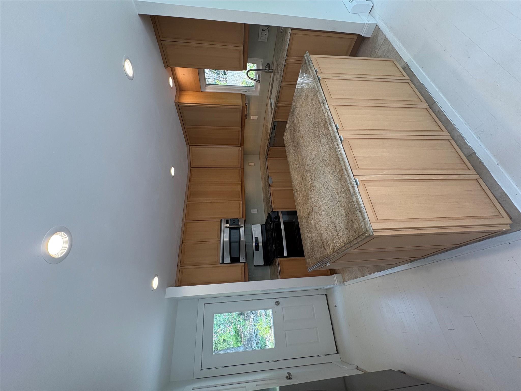 Single Family Roses Grove  Suffolk County, NY 11976, MLS-878847-7