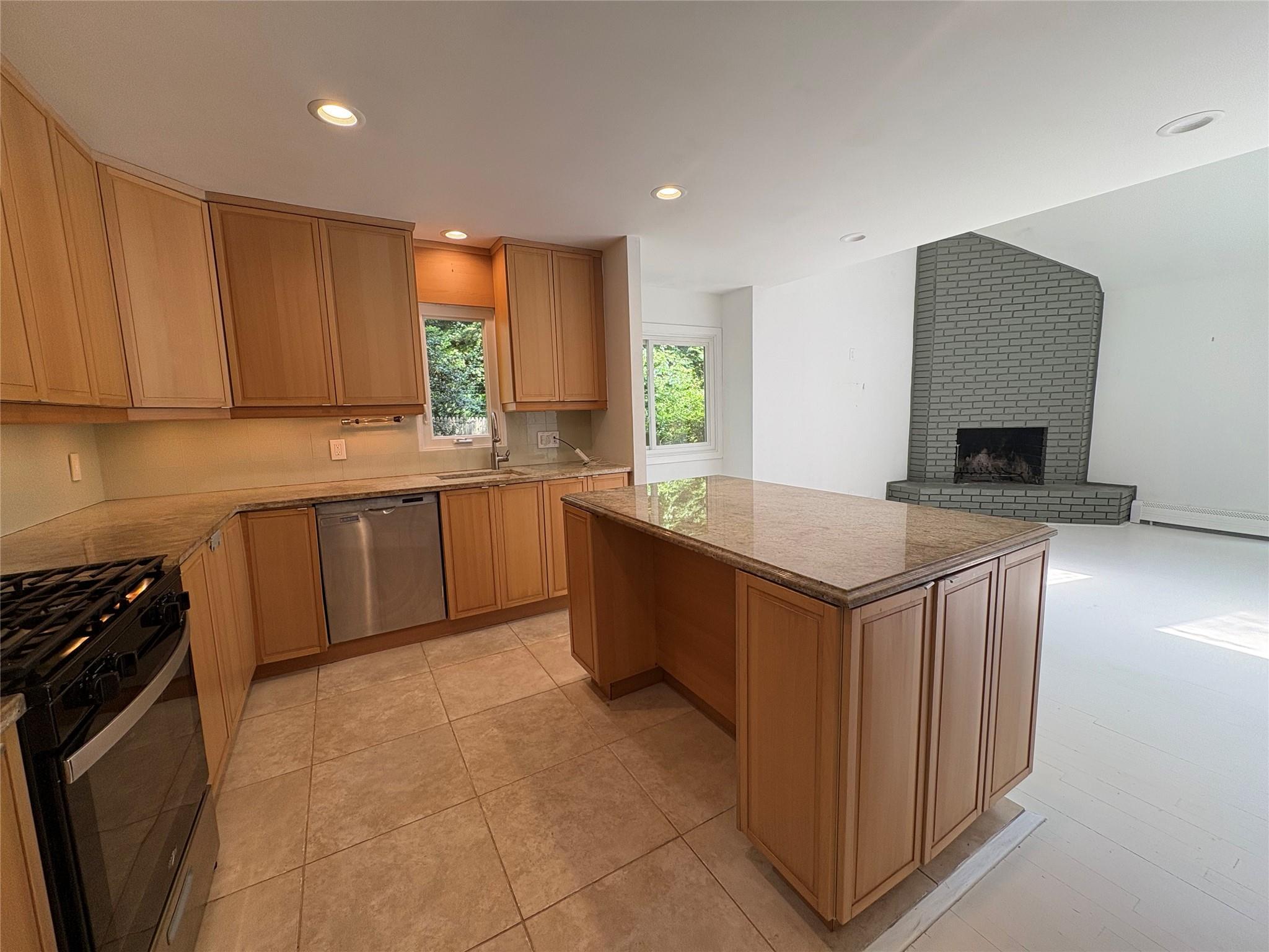 Single Family Roses Grove  Suffolk County, NY 11976, MLS-878847-9