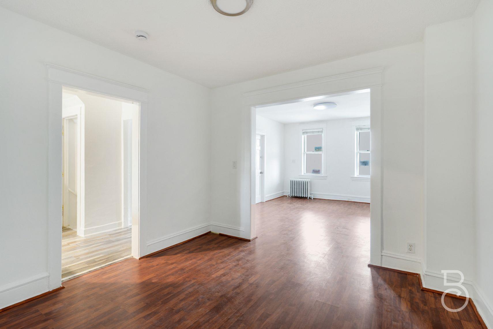 Single Family Ditmars  Queens, NY 11105, MLS-878855-3