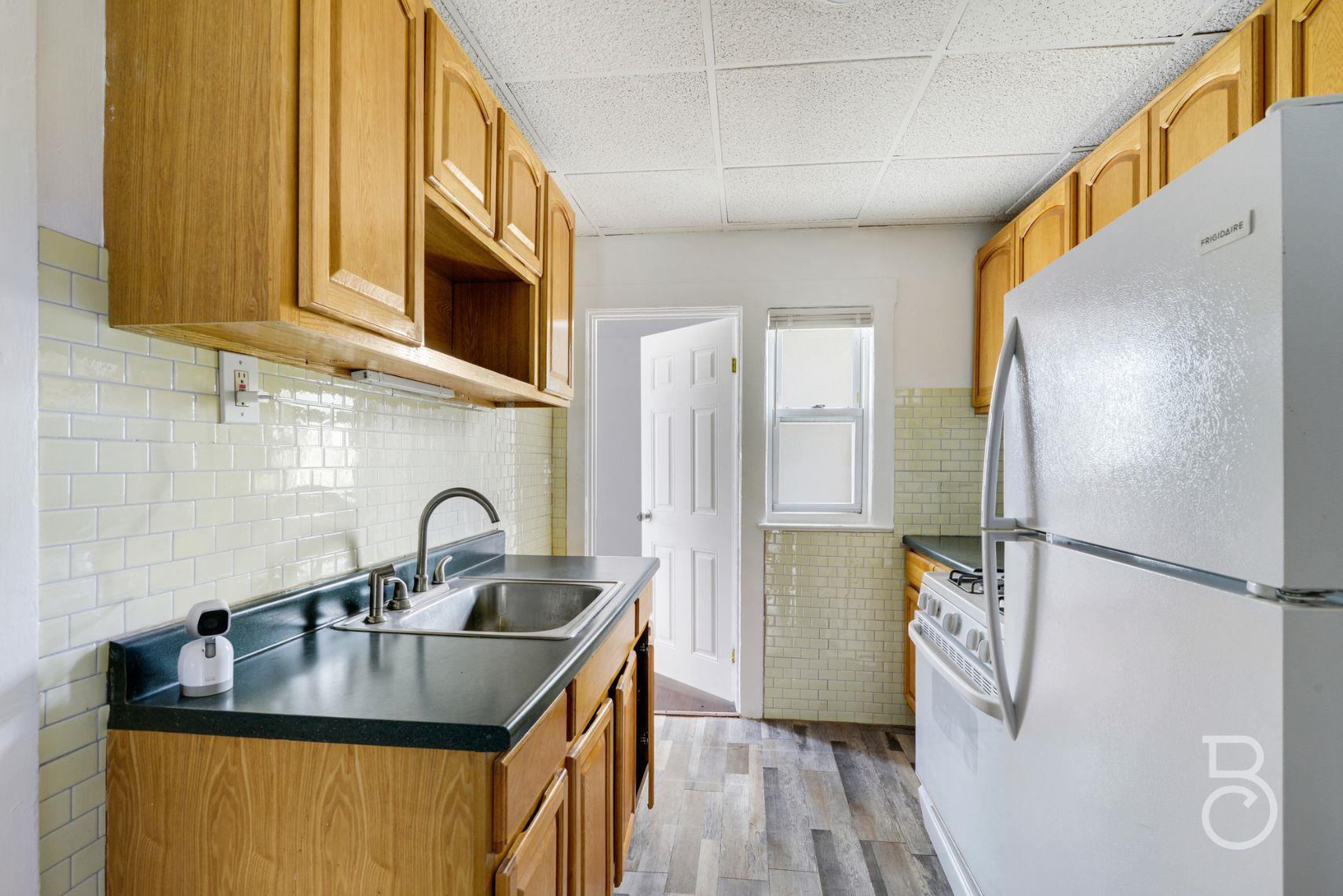 Single Family Ditmars  Queens, NY 11105, MLS-878855-5