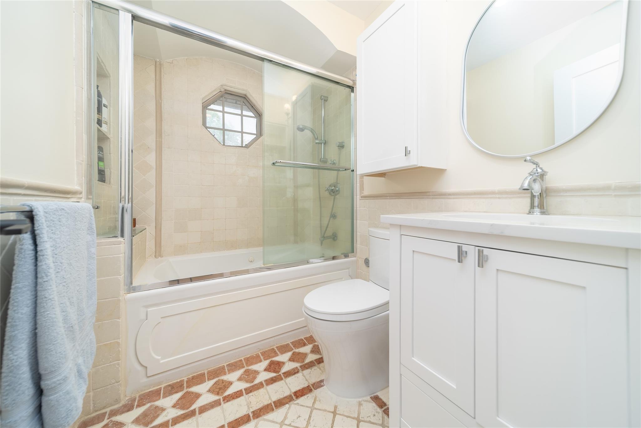Single Family Wyngate  Nassau County, NY 11021, MLS-878867-17