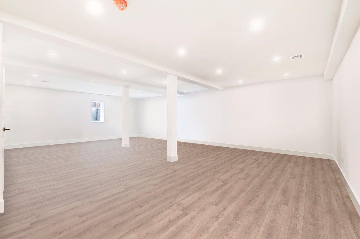 Single Family Wanser  Nassau County, NY 11096, MLS-878877-33