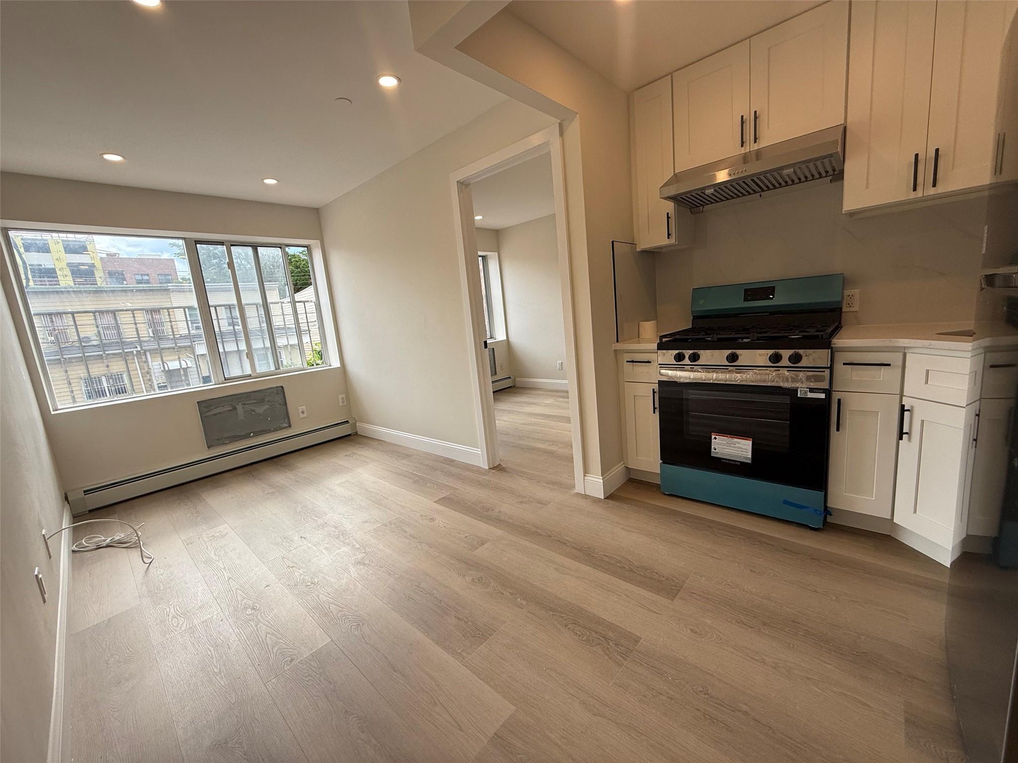 Single Family 137th  Queens, NY 11354, MLS-878884-2