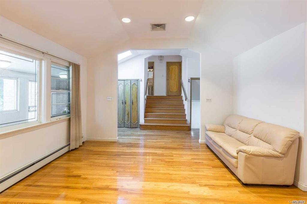 Single Family Birmington  Queens, NY 11364, MLS-878886-12