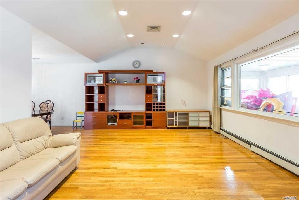 Single Family Birmington  Queens, NY 11364, MLS-878886-3