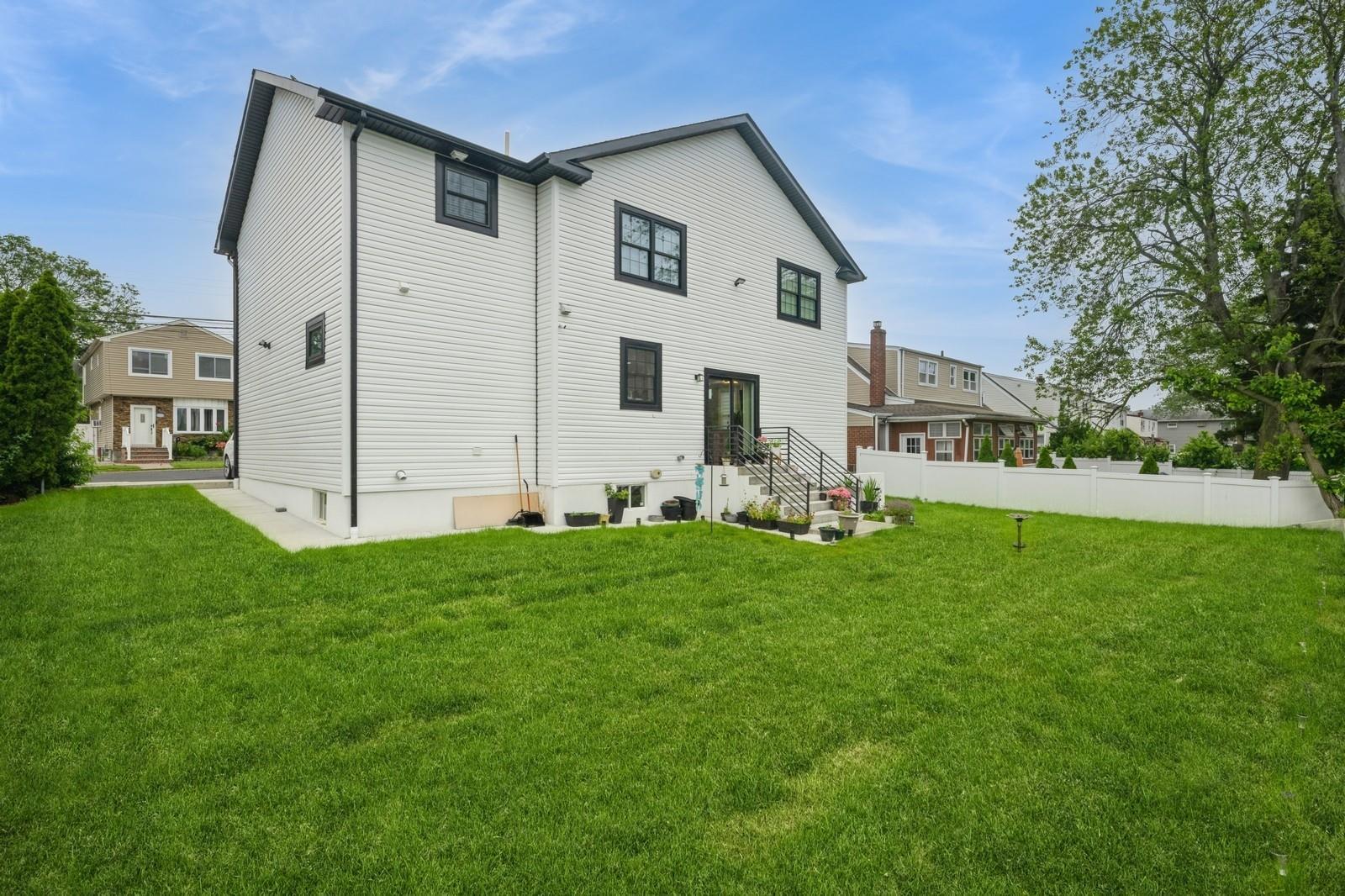 Single Family Marguerite Ave  Nassau County, NY 11001, MLS-878896-34