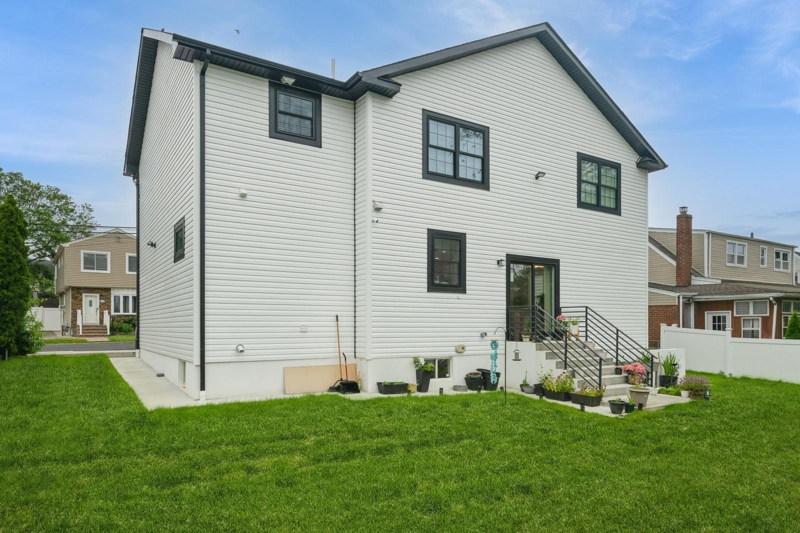 Single Family Marguerite Ave  Nassau County, NY 11001, MLS-878896-35