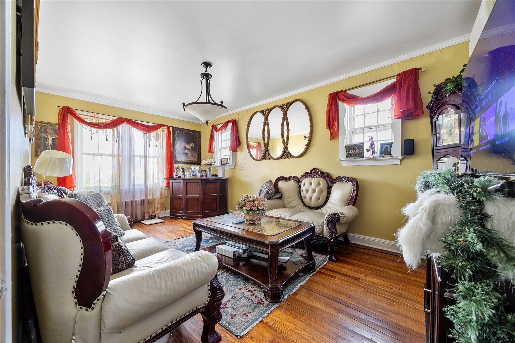 Single Family Gunther  Bronx, NY 10469, MLS-878899-3