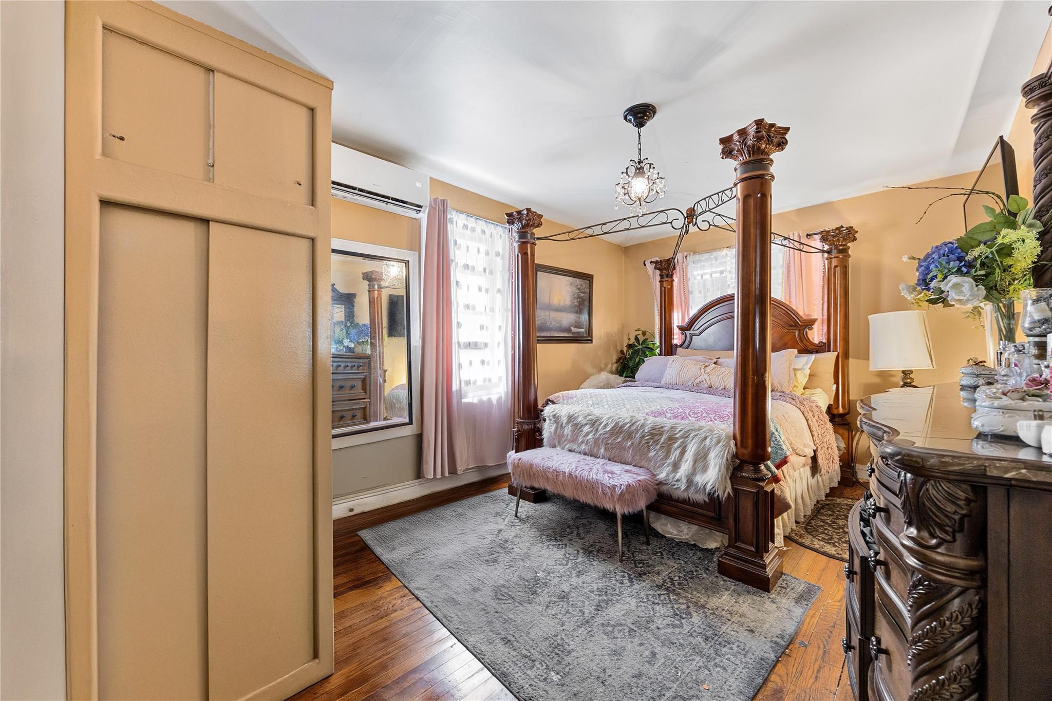 Single Family Gunther  Bronx, NY 10469, MLS-878899-6