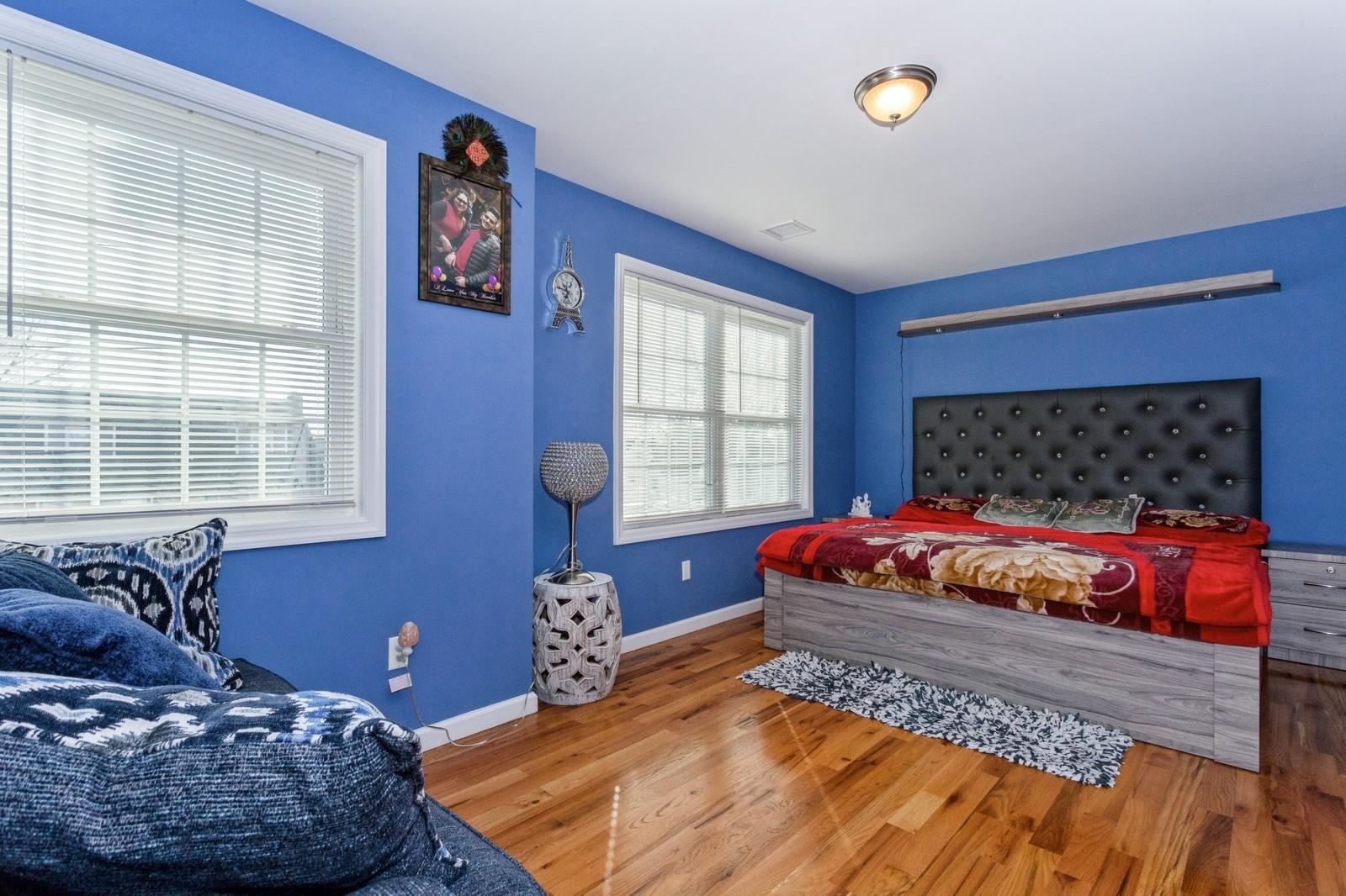 Single Family Emporia  Nassau County, NY 11003, MLS-878905-15