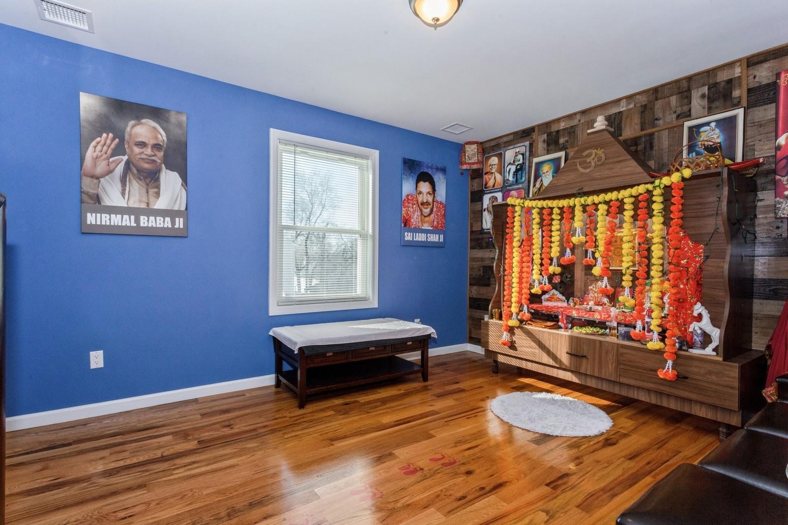 Single Family Emporia  Nassau County, NY 11003, MLS-878905-20