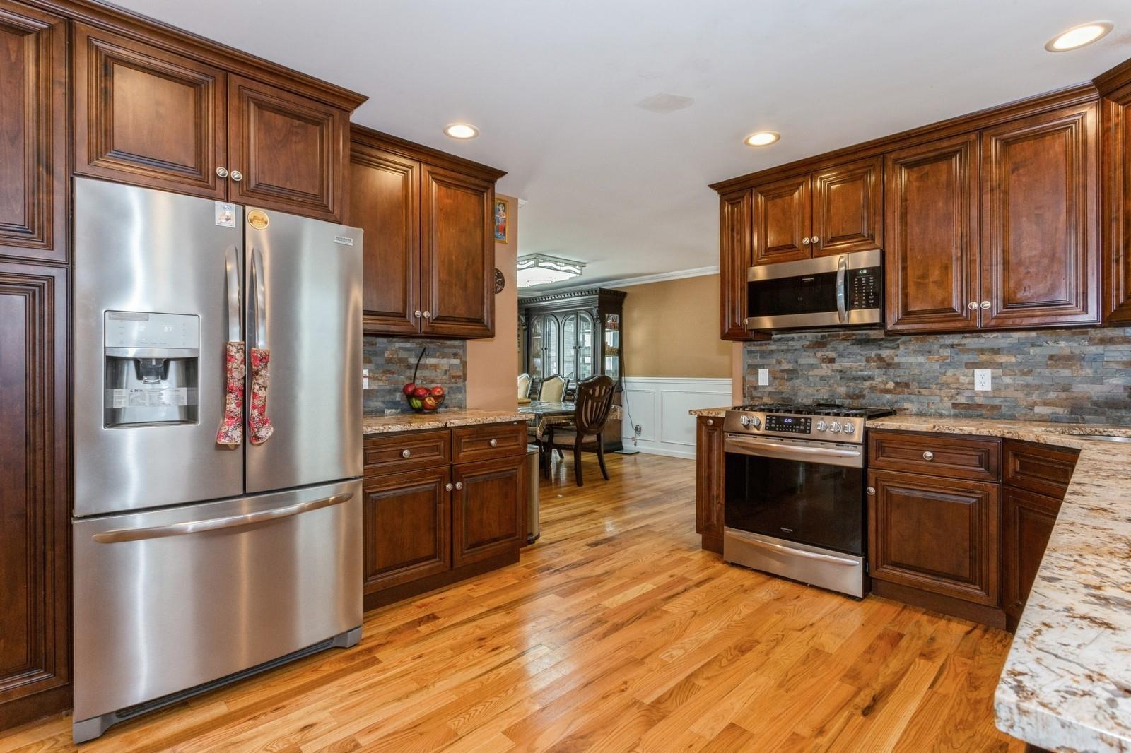 Single Family Emporia  Nassau County, NY 11003, MLS-878905-4