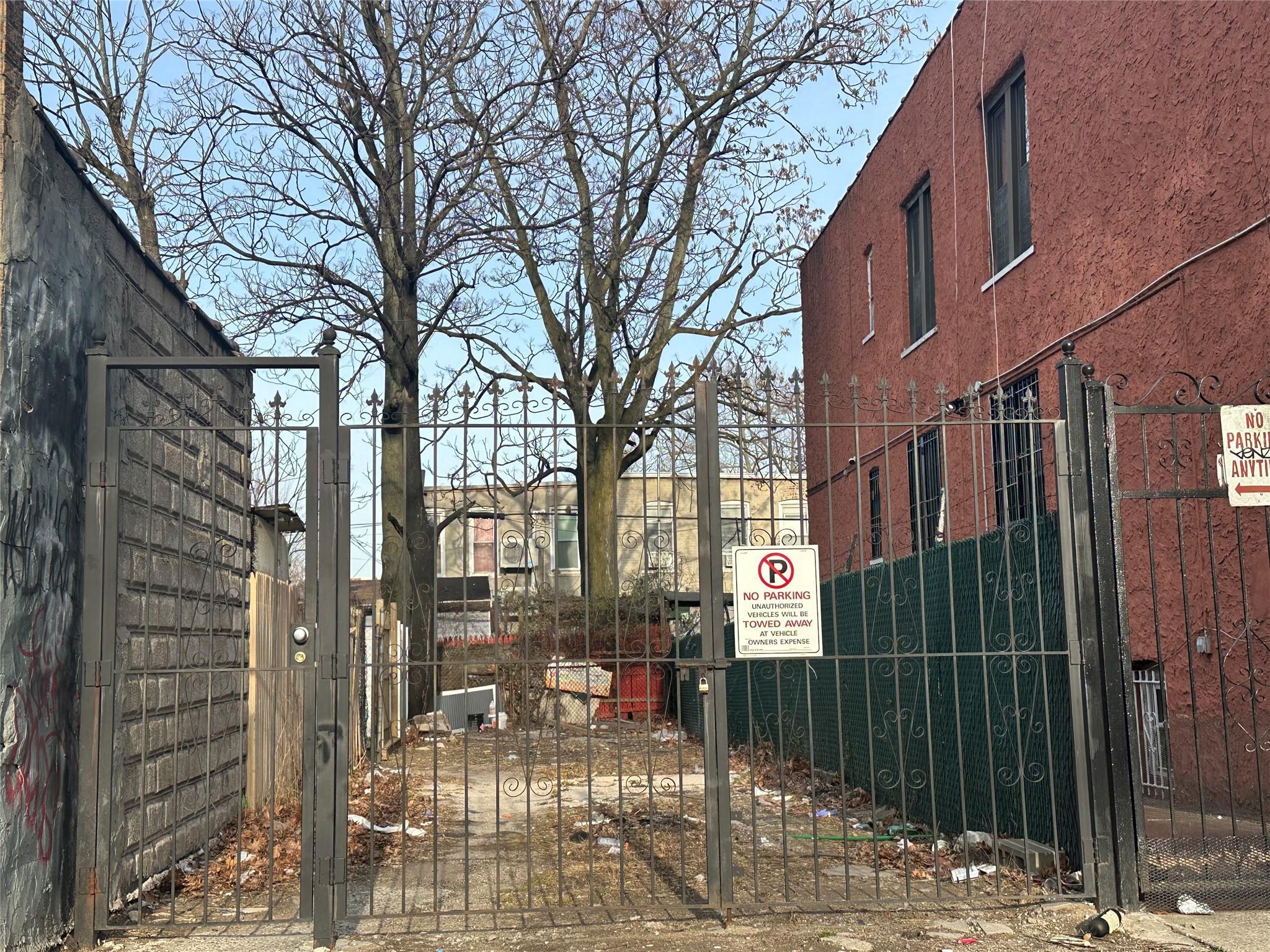 Single Family Blake  Brooklyn, NY 11207, MLS-878926-3