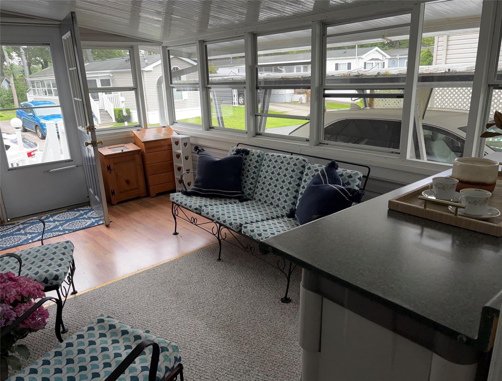 Single Family Old Country Rd  Suffolk County, NY 11901, MLS-878931-6