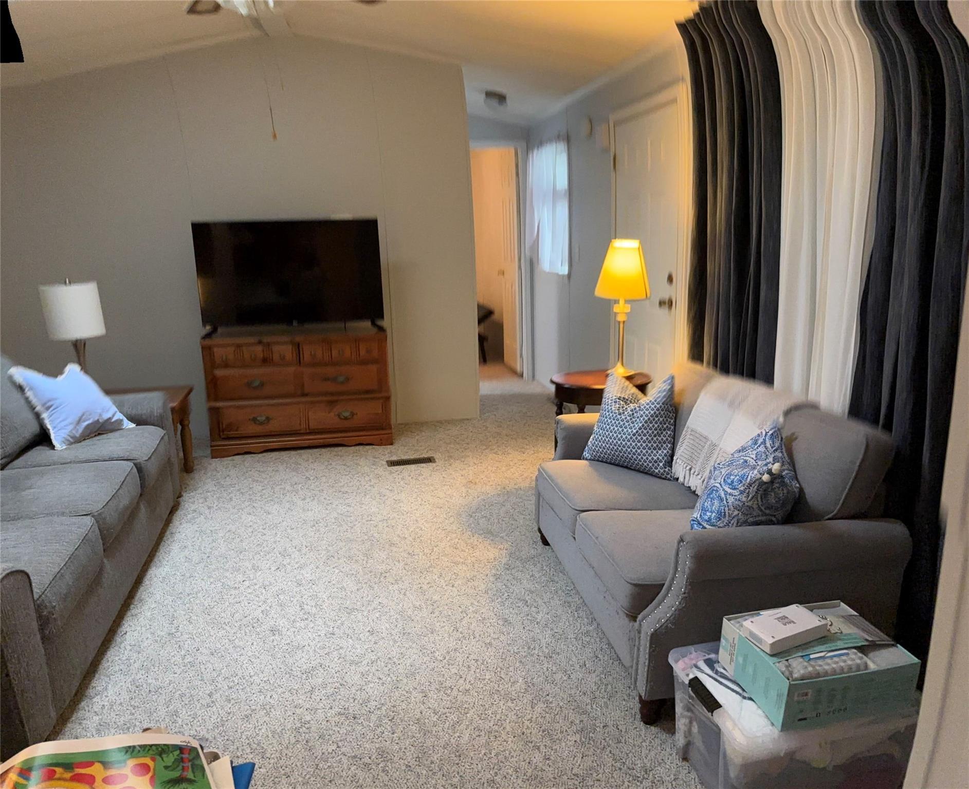 Single Family Old Country Rd  Suffolk County, NY 11901, MLS-878931-8