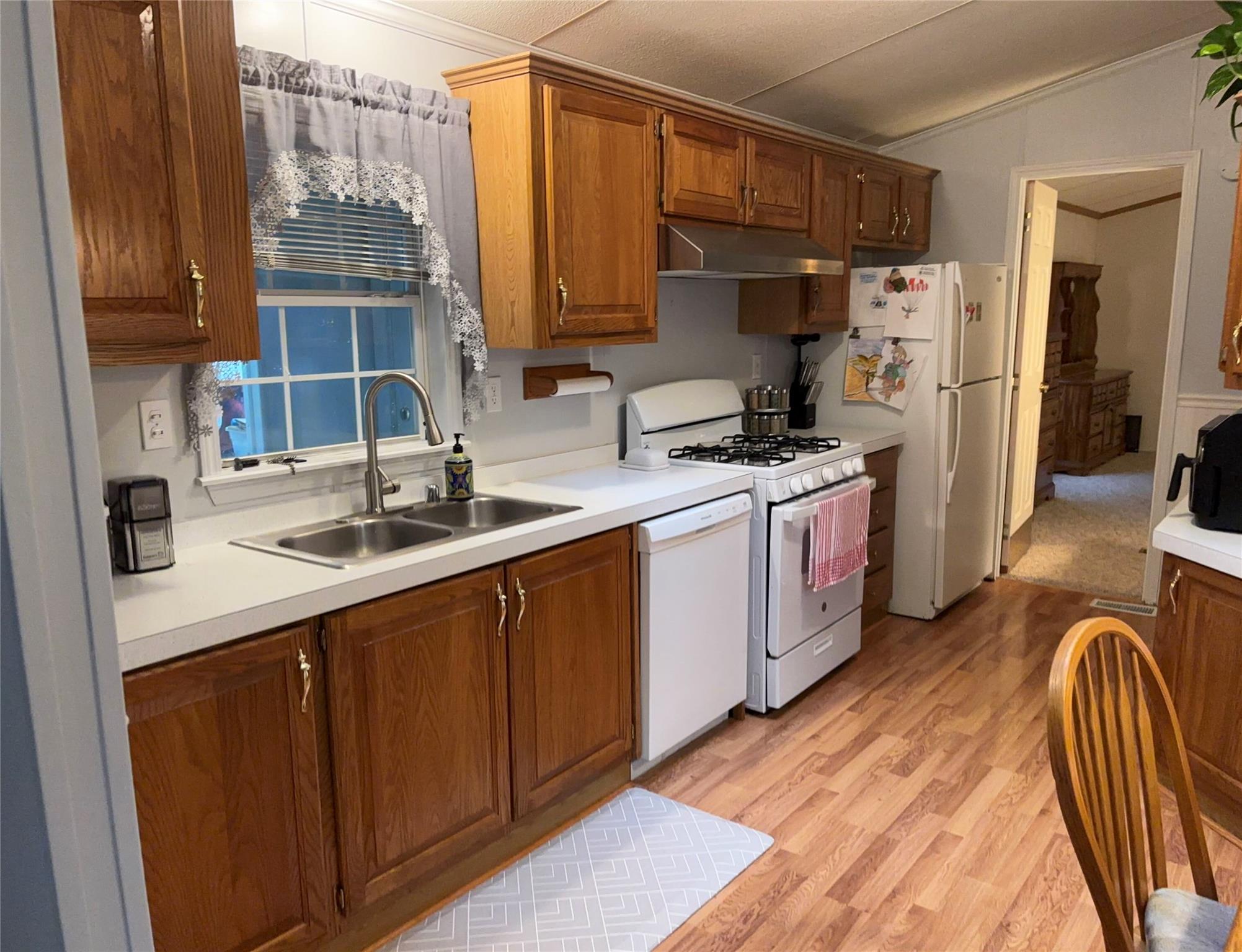 Single Family Old Country Rd  Suffolk County, NY 11901, MLS-878931-9