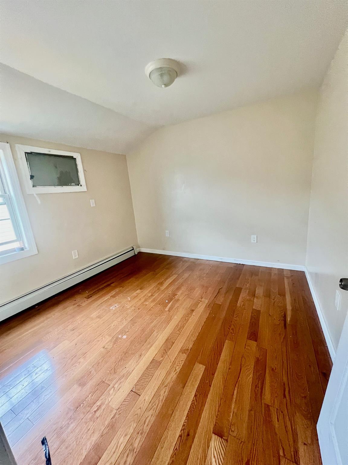 Single Family 225th  Queens, NY 11413, MLS-878932-8