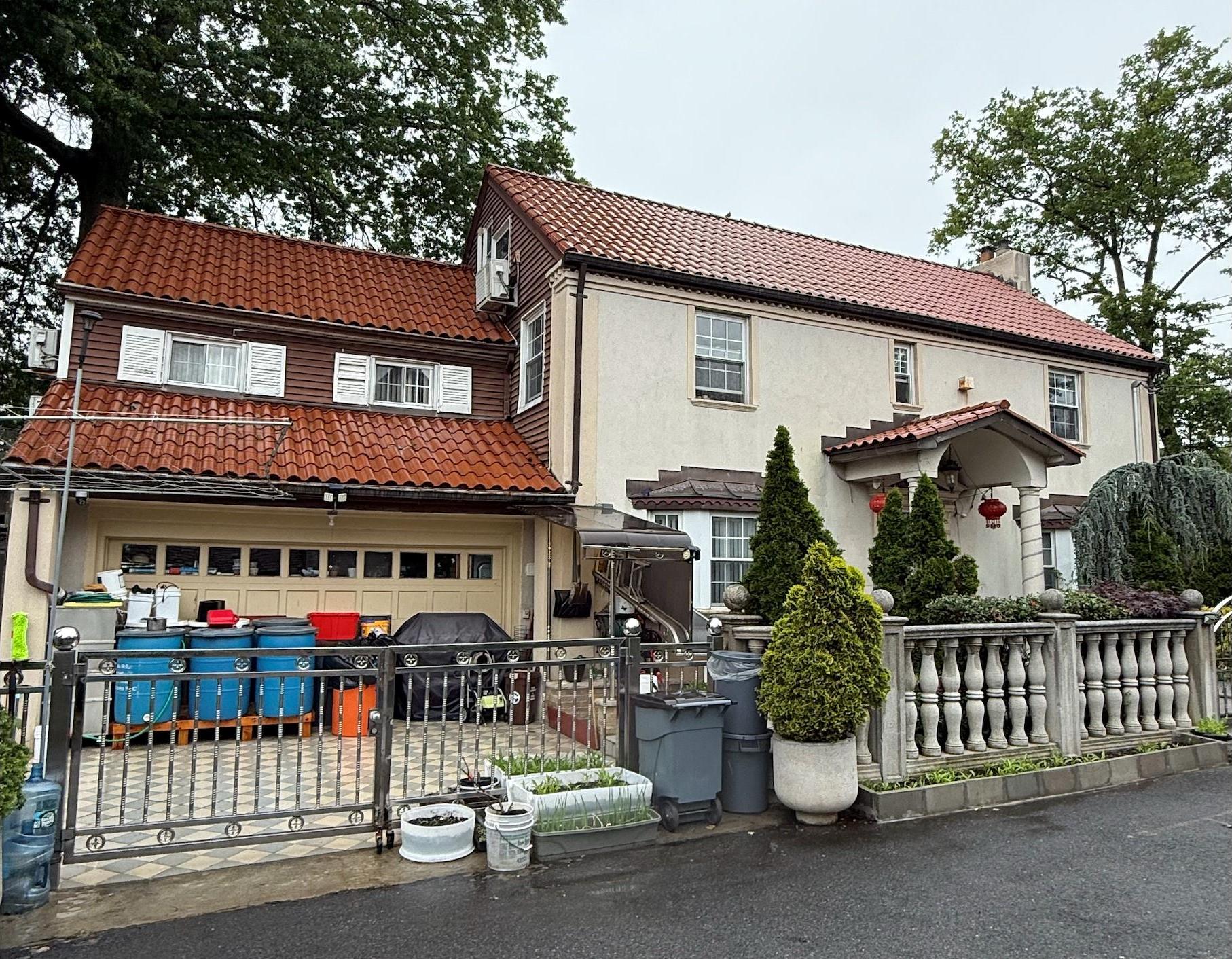 Single Family Bayside Av  Queens, NY 11354, MLS-878952-10