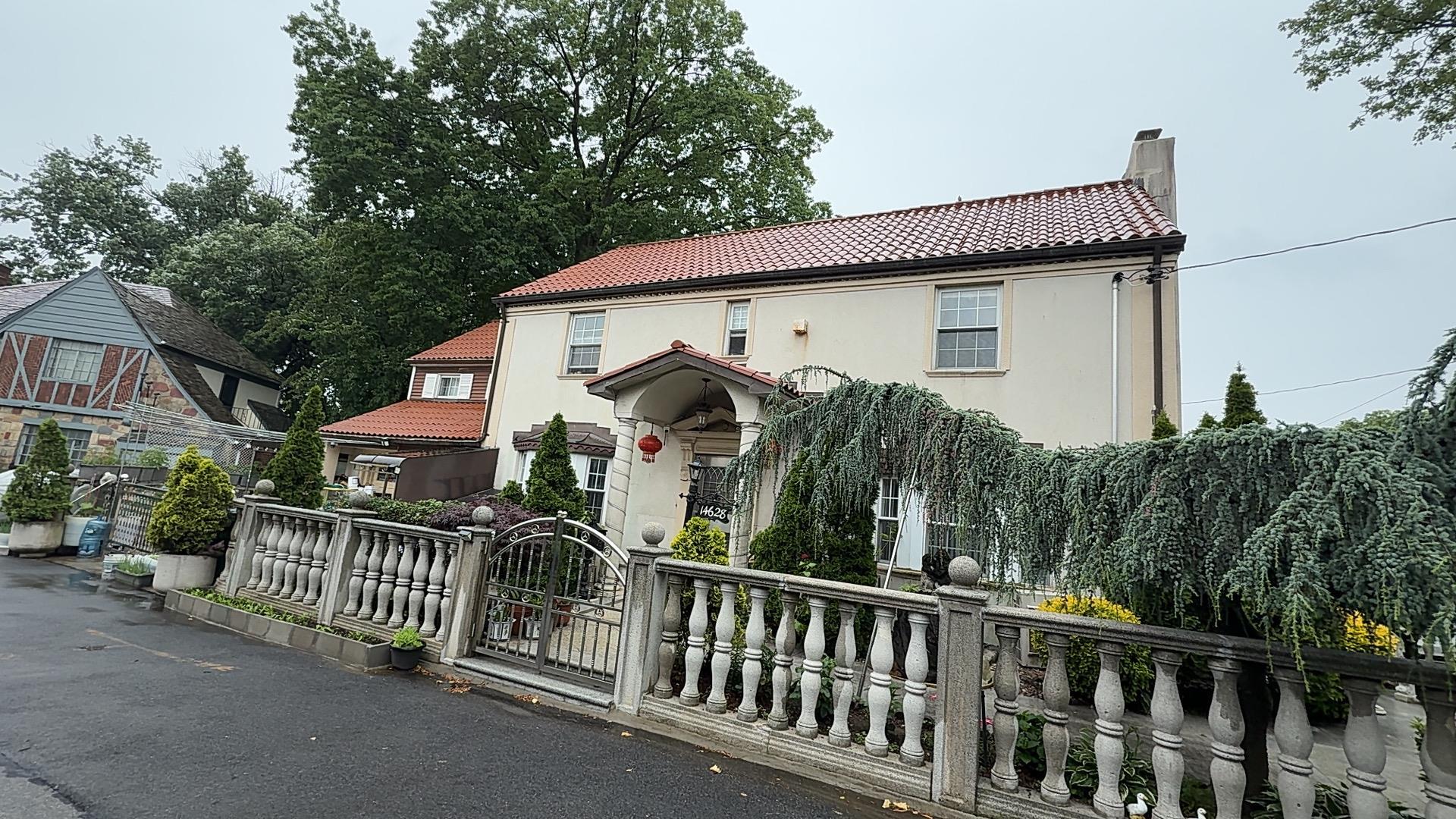 Single Family Bayside Av  Queens, NY 11354, MLS-878952-2