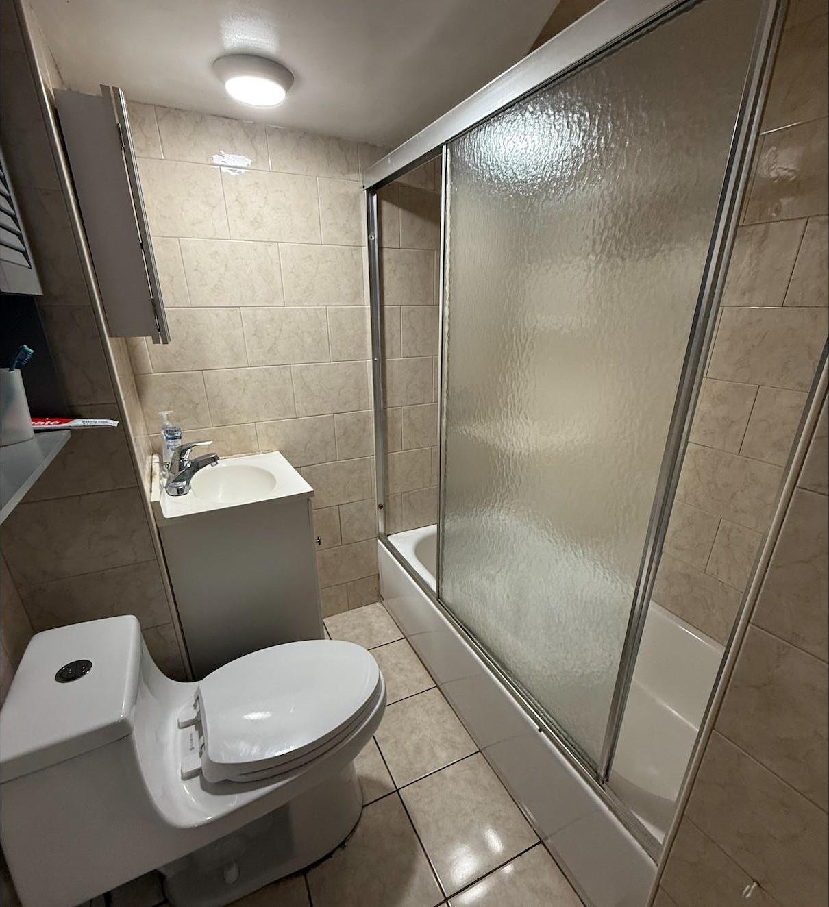 Single Family Bayside Av  Queens, NY 11354, MLS-878952-9
