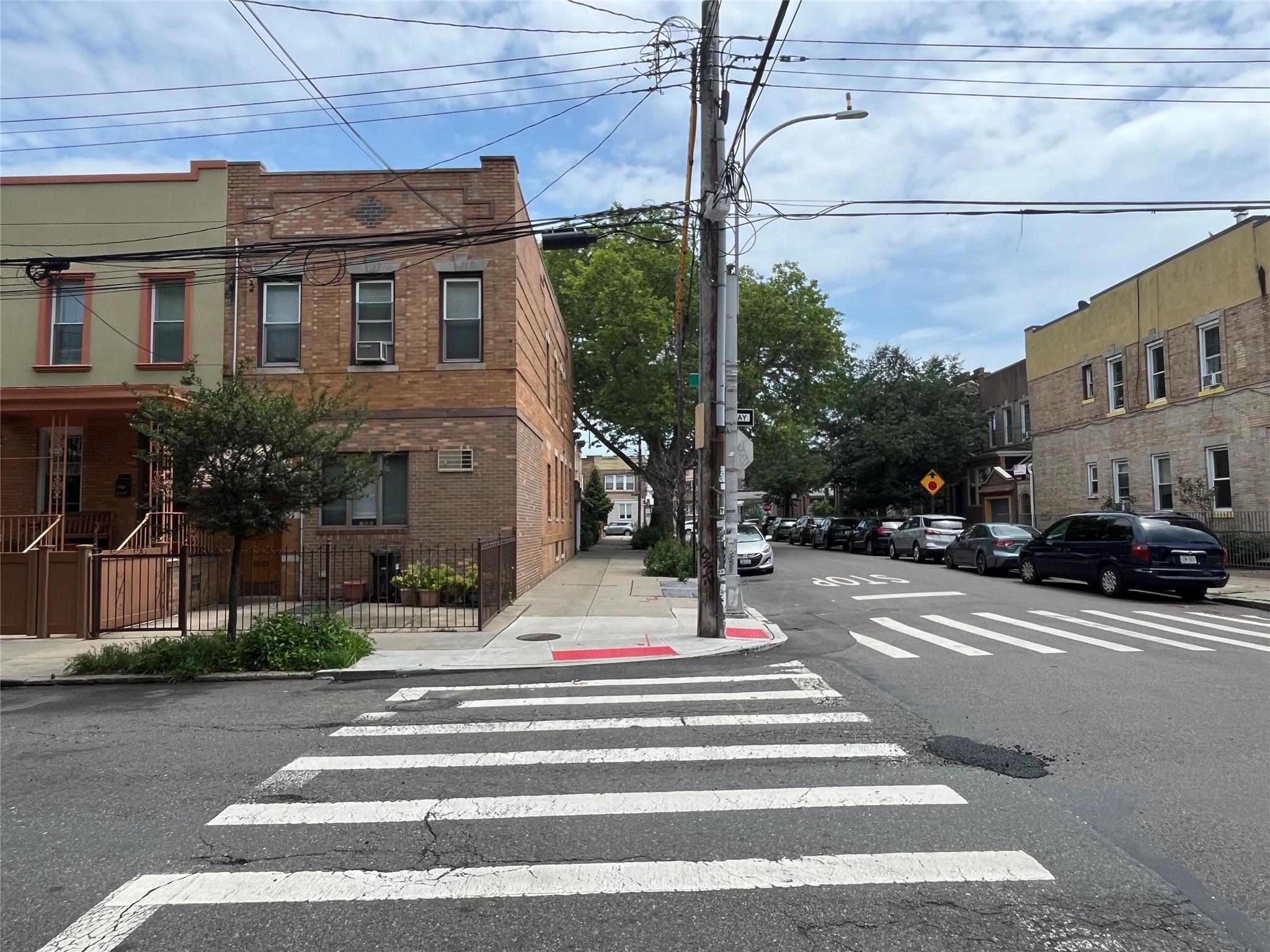 Single Family 62nd  Queens, NY 11385, MLS-878971-2
