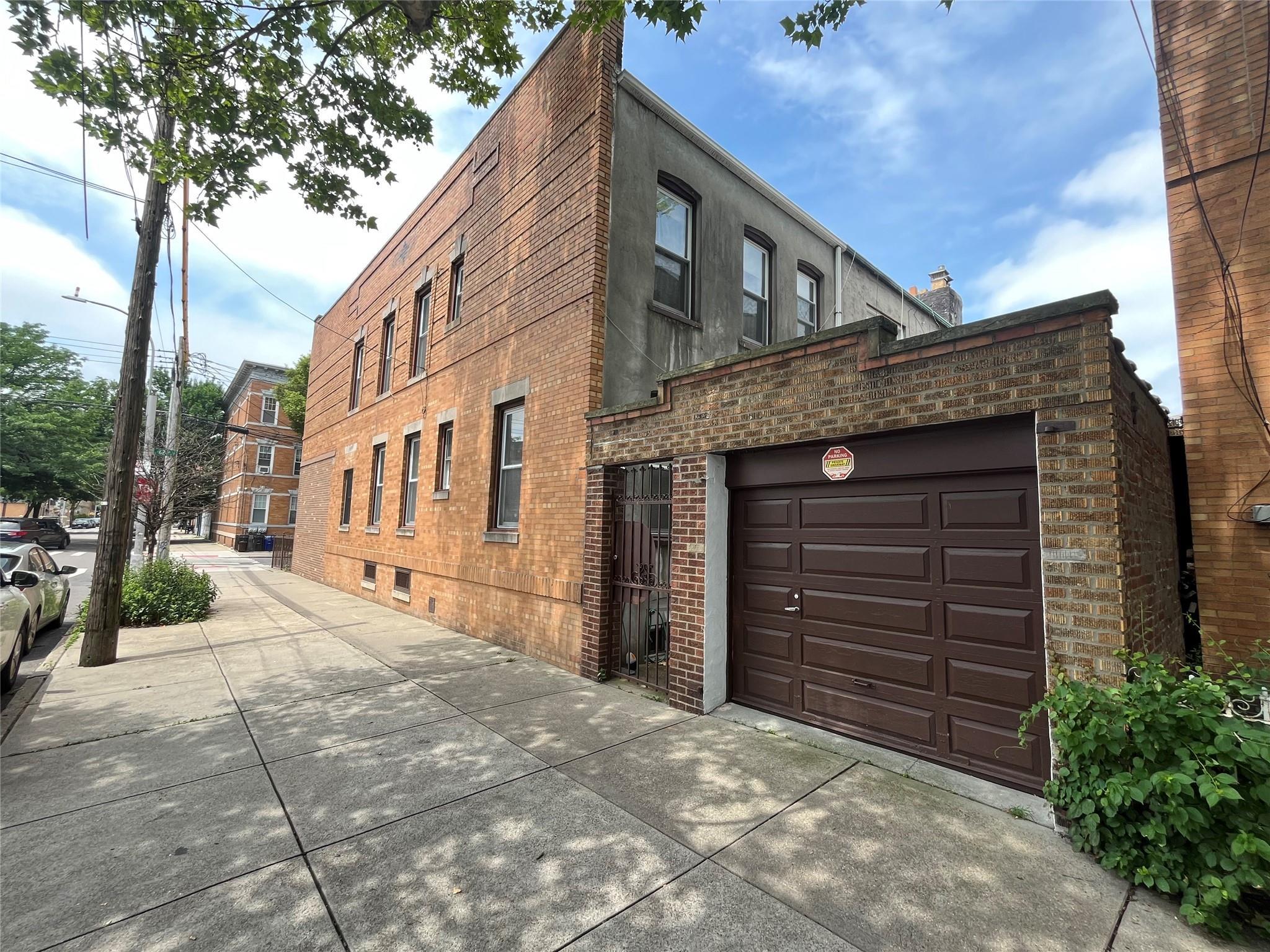 Single Family 62nd  Queens, NY 11385, MLS-878971-4