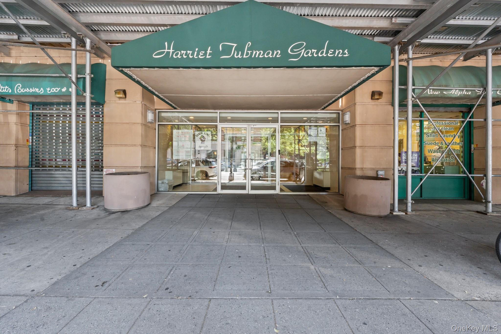 Condo Frederick Douglass  Manhattan, NY 10027, MLS-878983-2