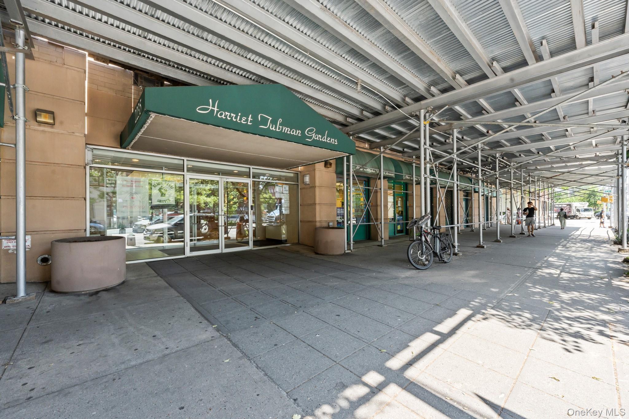 Condo Frederick Douglass  Manhattan, NY 10027, MLS-878983-3