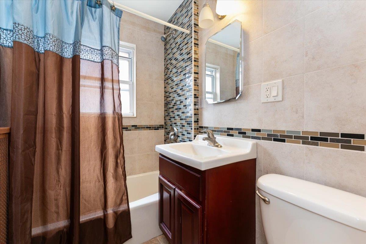 Single Family Waterbury  Bronx, NY 10465, MLS-878998-14