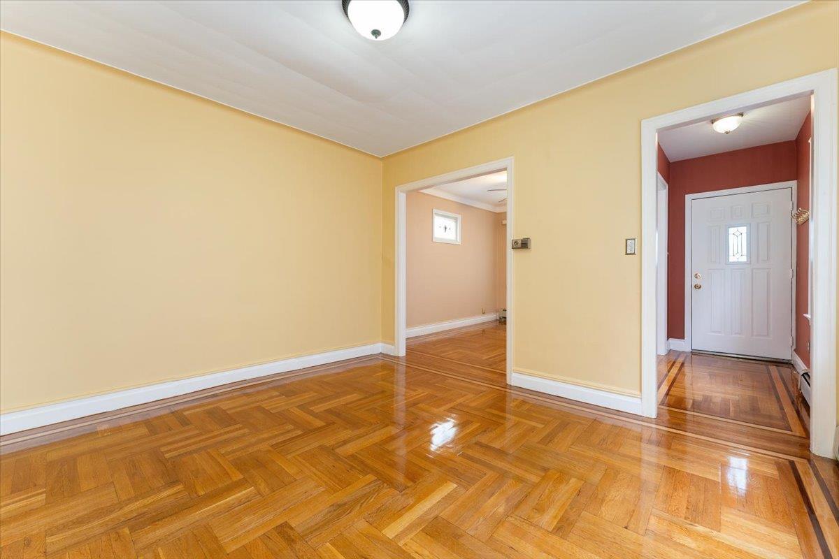 Single Family Waterbury  Bronx, NY 10465, MLS-878998-5