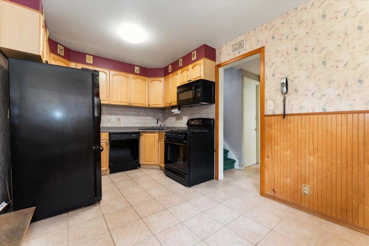 Single Family Waterbury  Bronx, NY 10465, MLS-878998-8