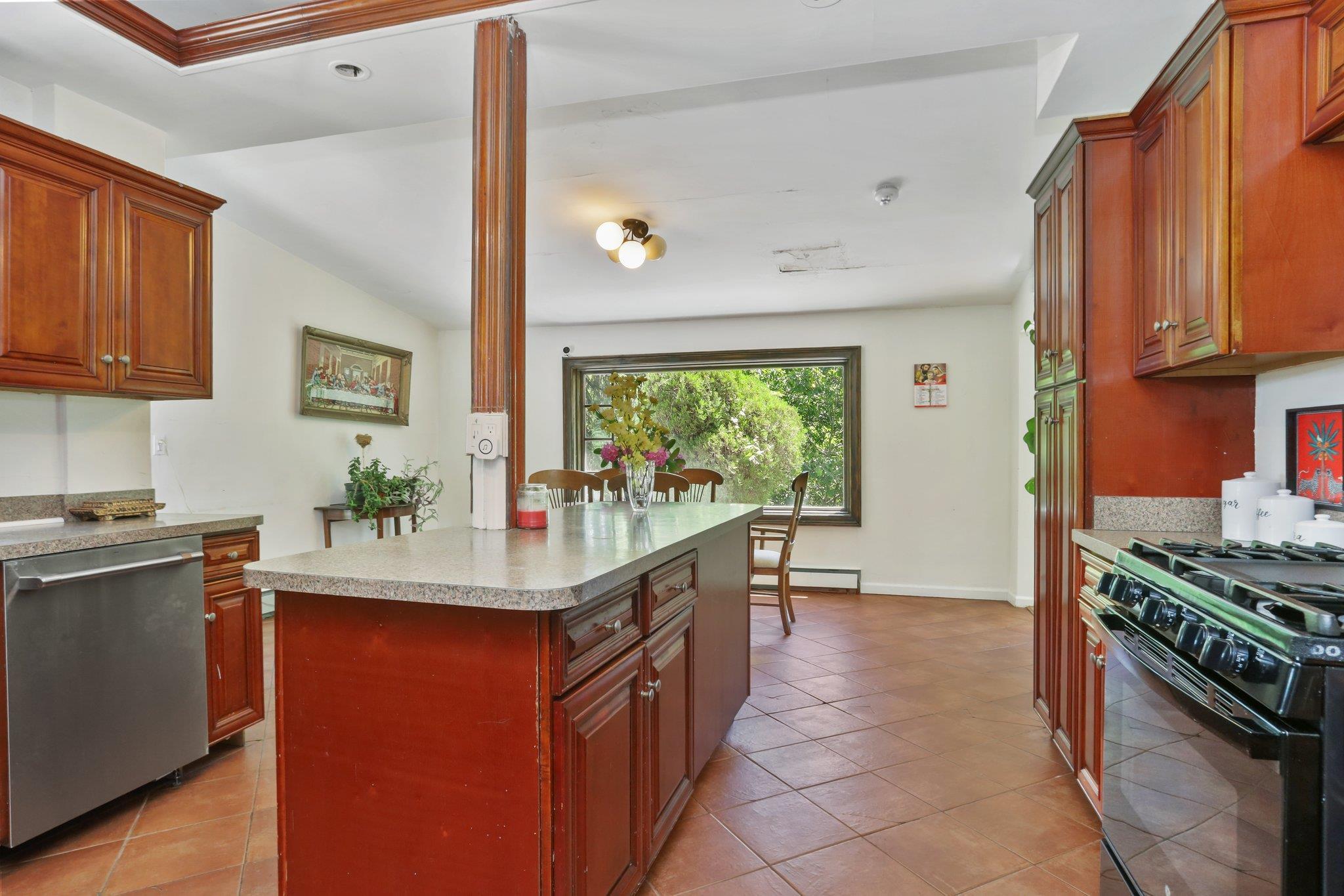 Single Family Healy  Westchester County, NY 10530, MLS-879000-19