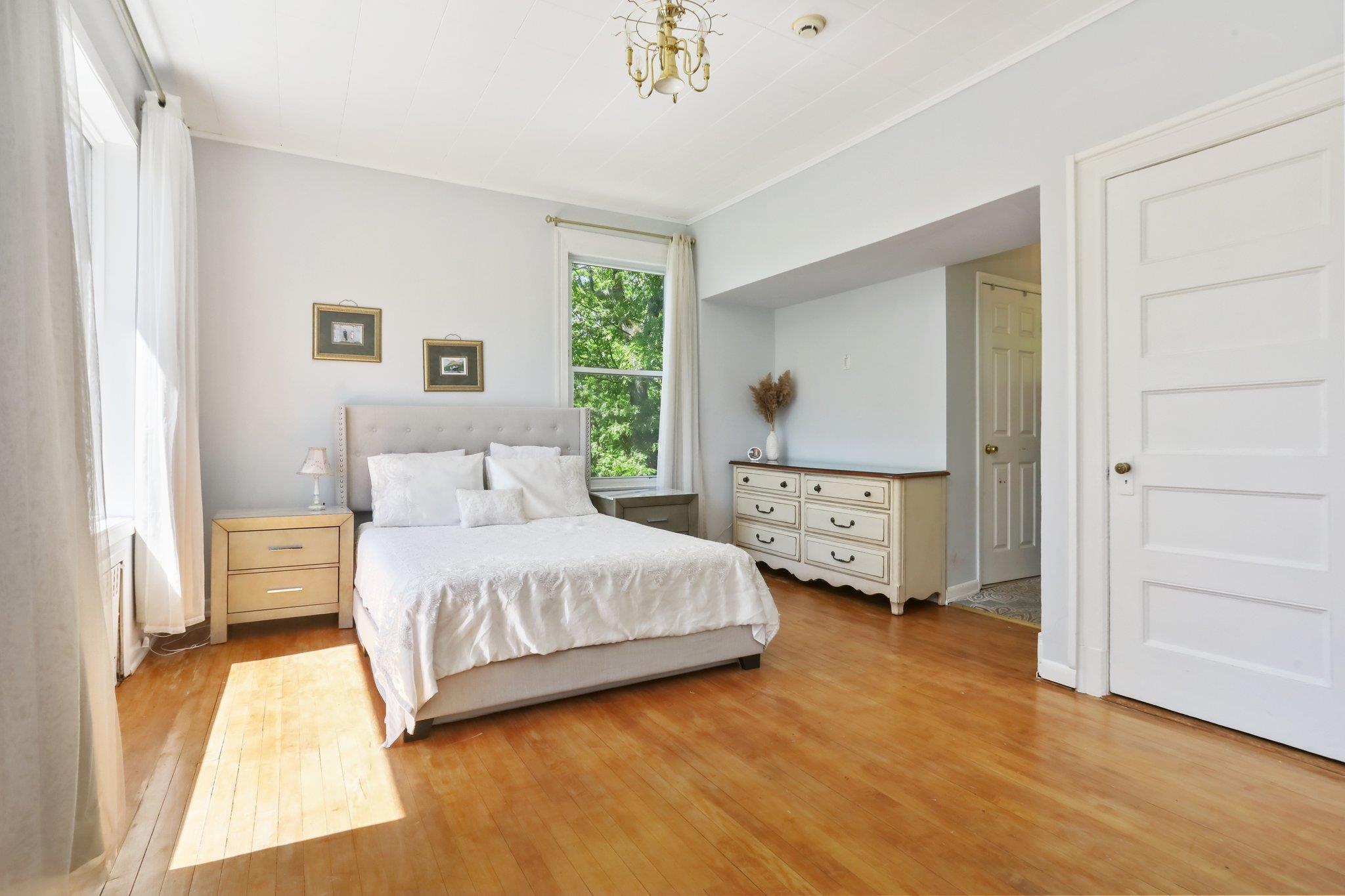 Single Family Healy  Westchester County, NY 10530, MLS-879000-21