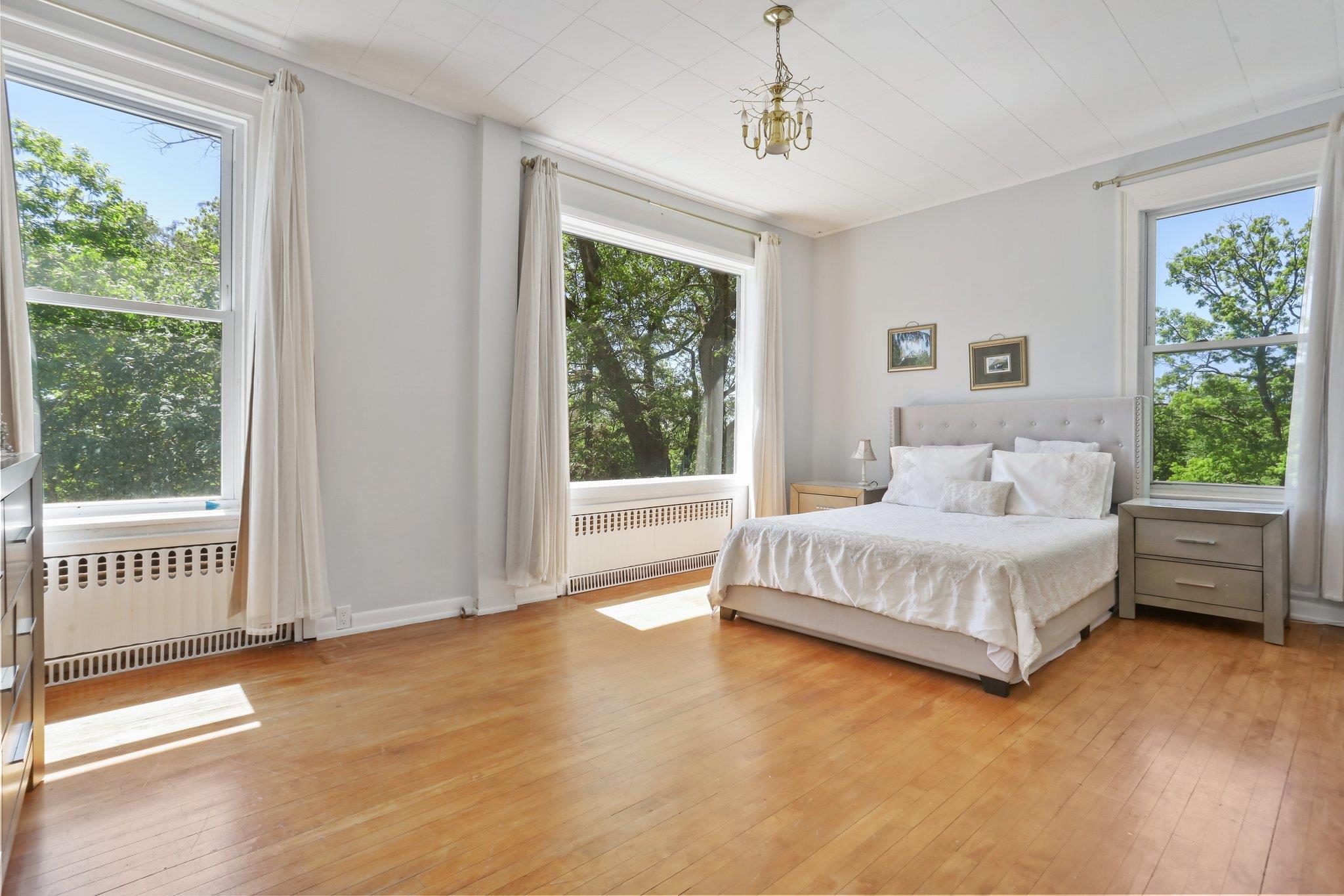Single Family Healy  Westchester County, NY 10530, MLS-879000-22