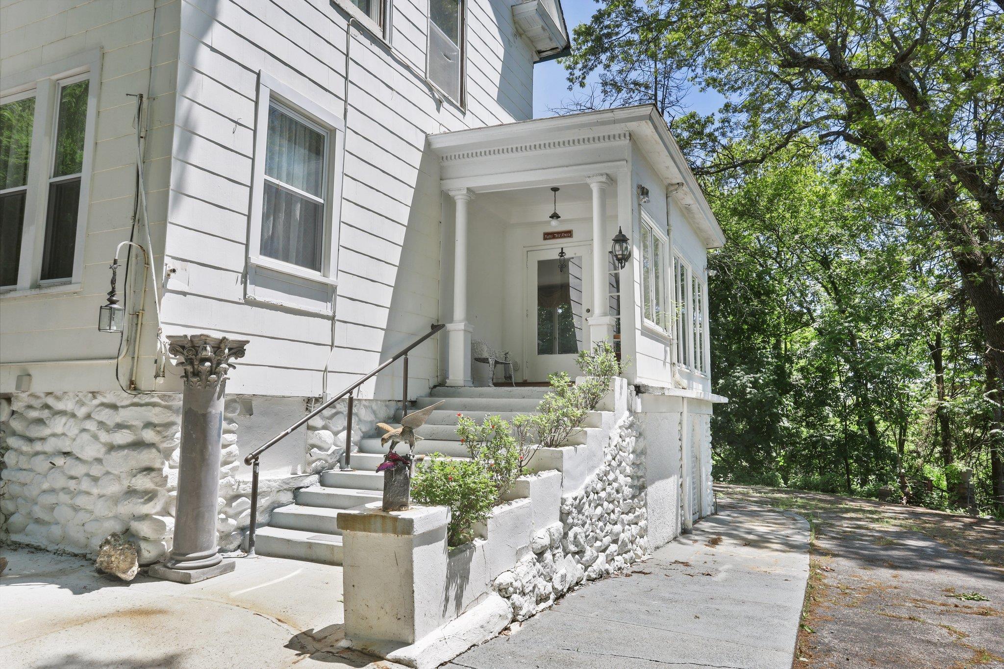 Single Family Healy  Westchester County, NY 10530, MLS-879000-3