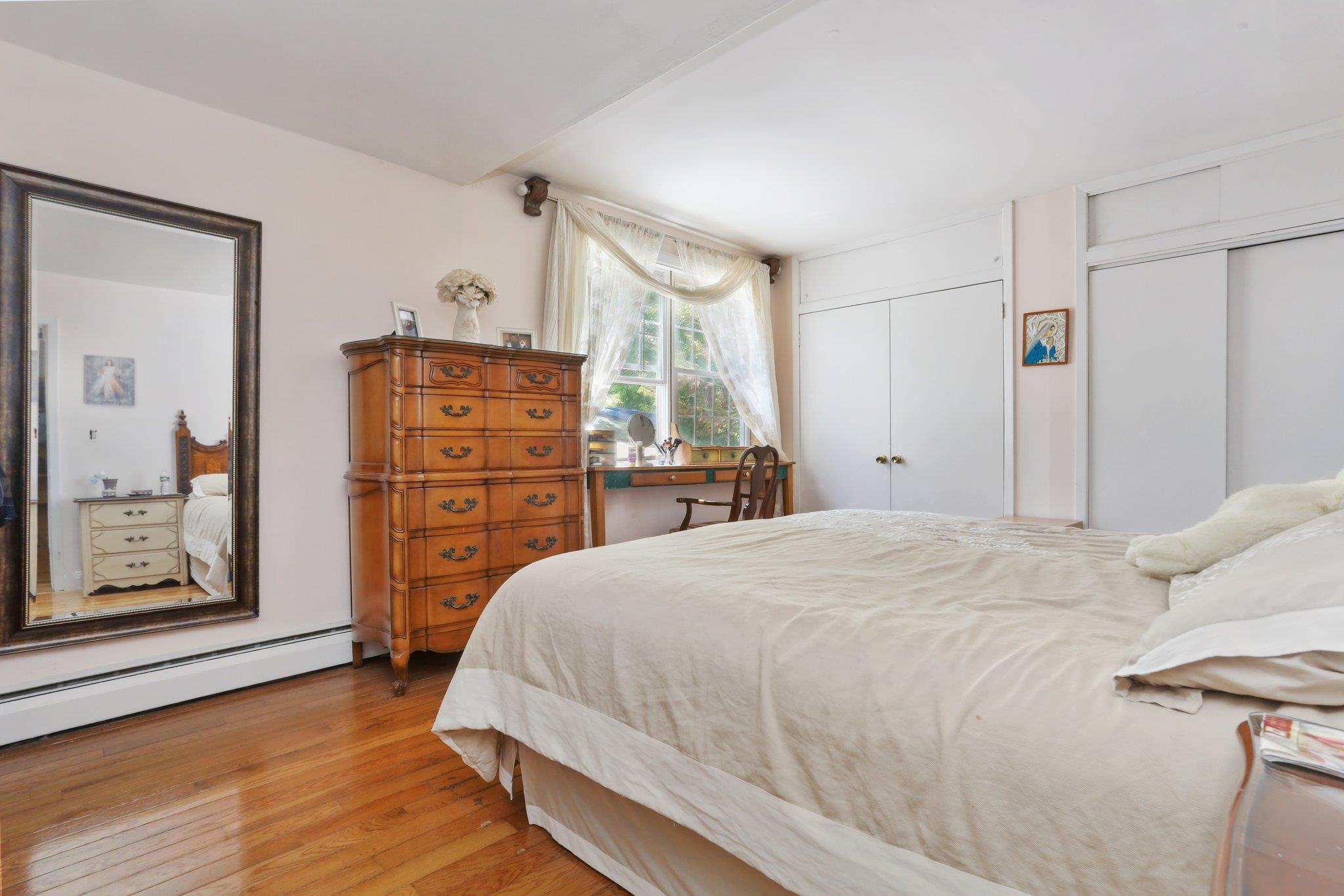 Single Family Healy  Westchester County, NY 10530, MLS-879000-35
