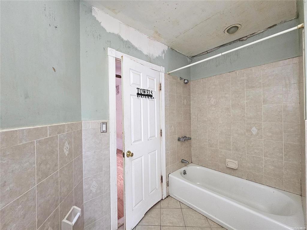 Single Family Horton  Bronx, NY 10464, MLS-879002-12
