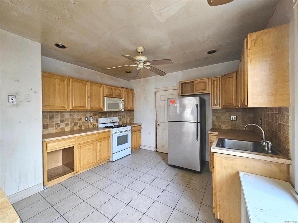 Single Family Horton  Bronx, NY 10464, MLS-879002-18