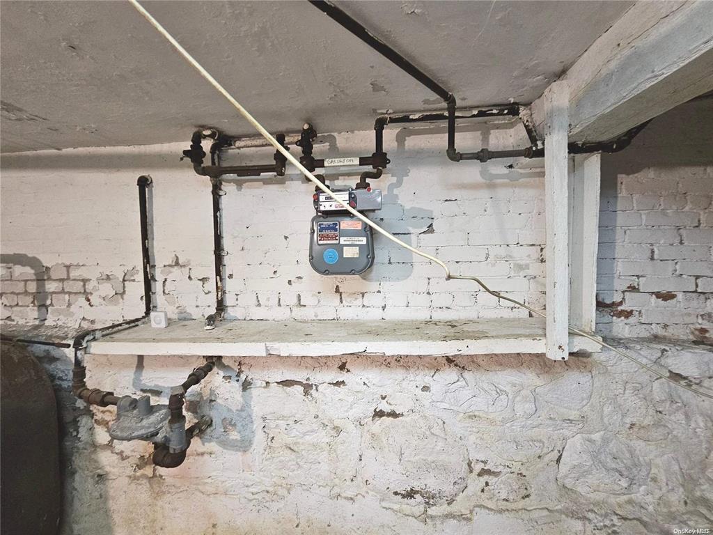 Single Family Horton  Bronx, NY 10464, MLS-879002-31