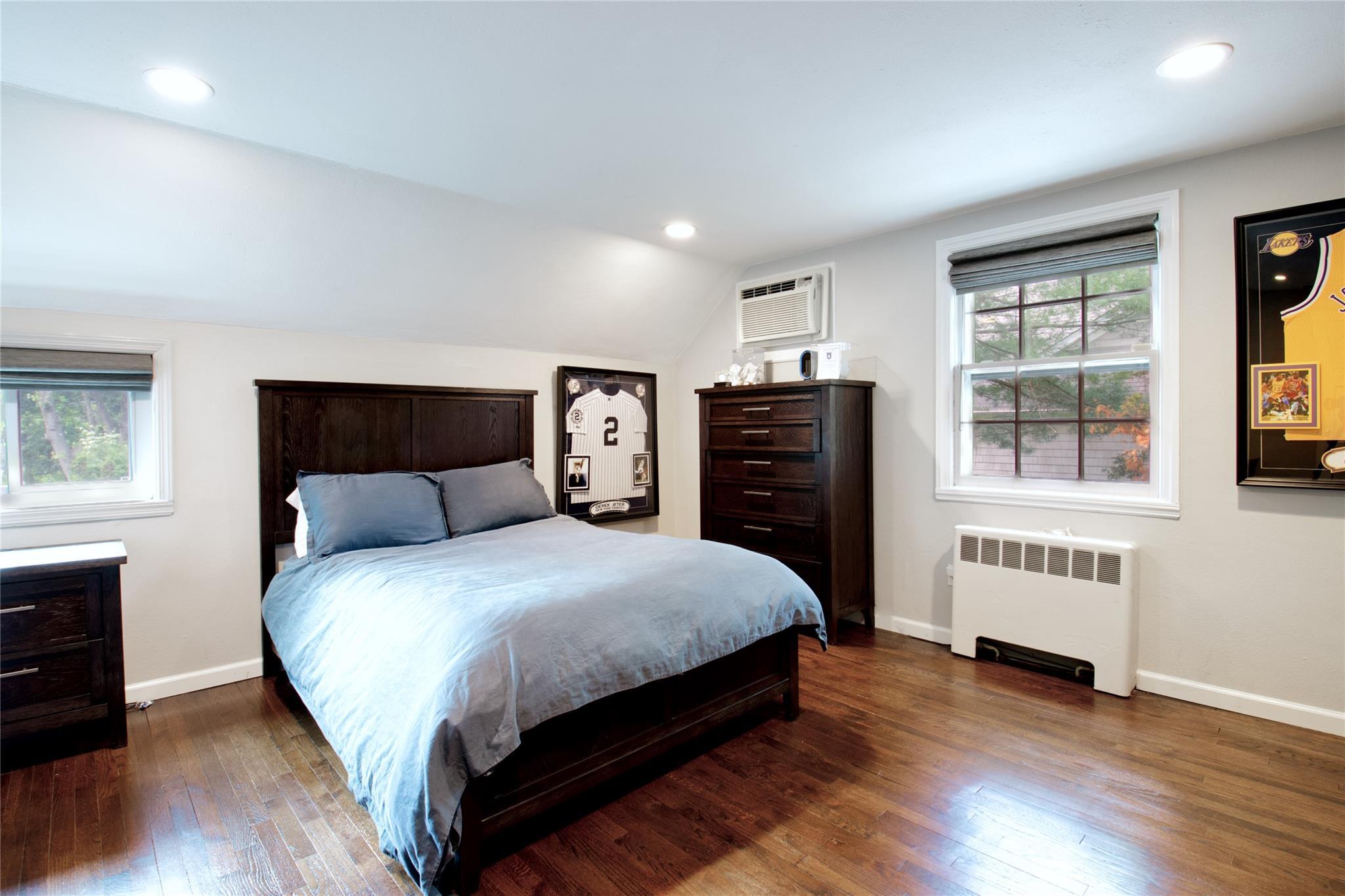 Single Family Primrose  Nassau County, NY 11577, MLS-879005-13