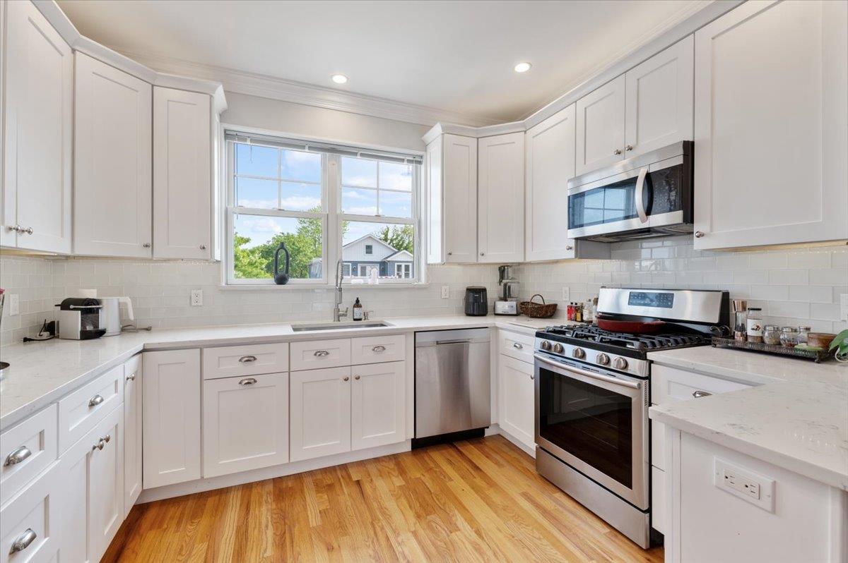 Single Family Fulton  Nassau County, NY 11561, MLS-879038-3