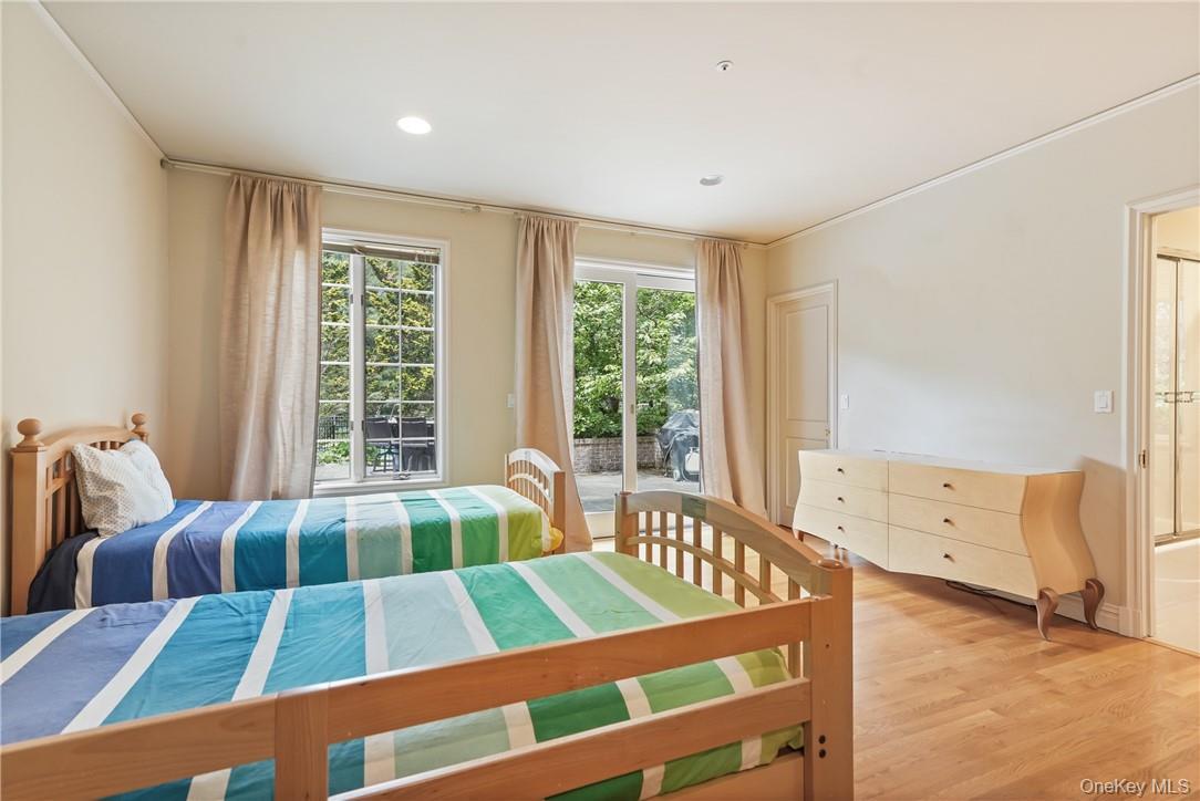 Single Family Lincoln Woods Westchester County, NY 10577, MLS-879053-24