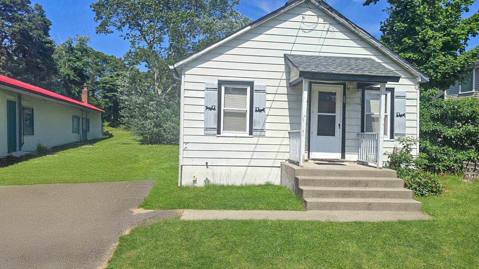 Single Family Raynor  Suffolk County, NY 11901, MLS-879058-2