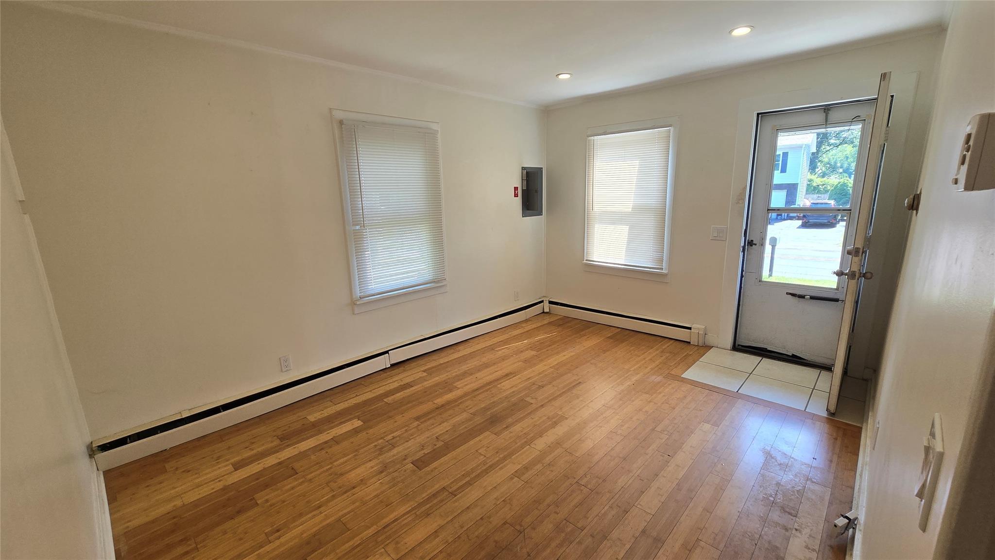 Single Family Raynor  Suffolk County, NY 11901, MLS-879058-4