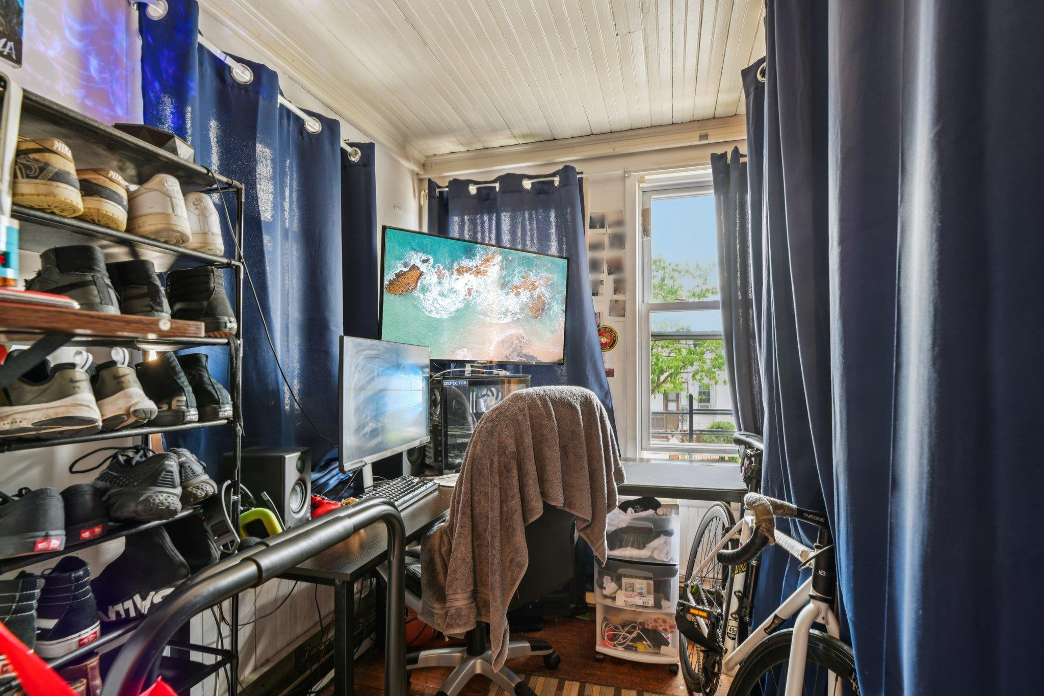 Single Family 76th Queens, NY 11416, MLS-879060-13